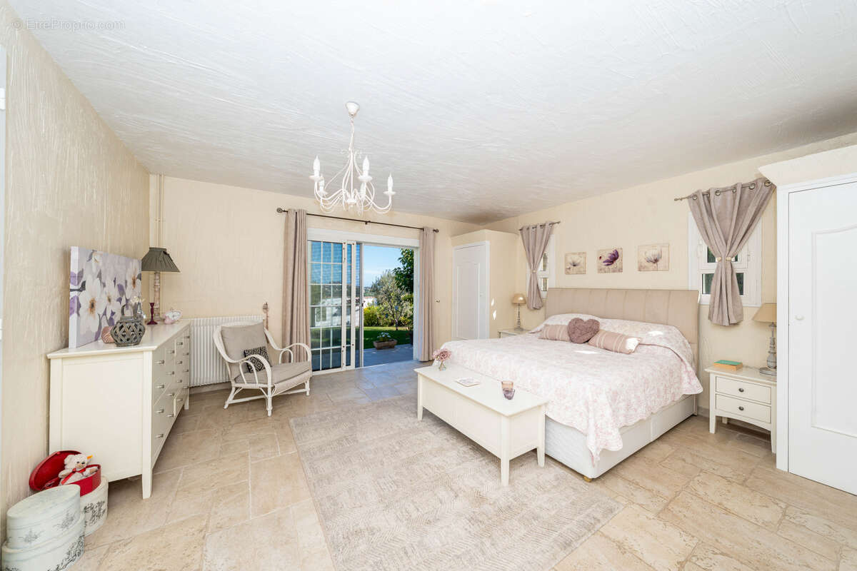 Maison à LA COLLE-SUR-LOUP