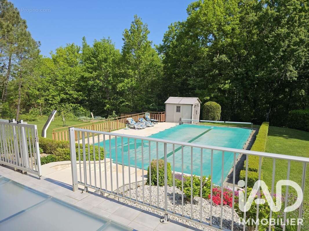 Maison 220 m² à Gageac-Et-Rouillac  - photo 3