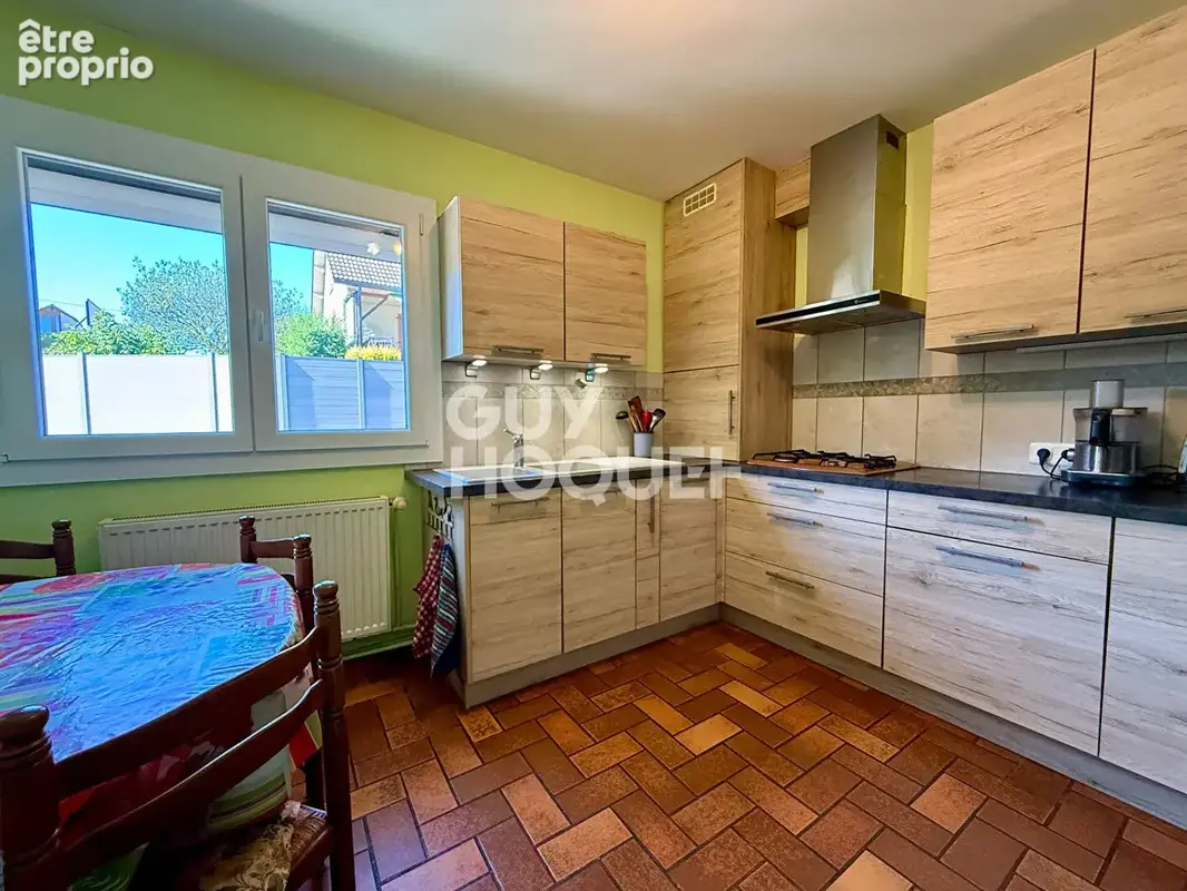 Maison 258 m² sur terrain 13,7 ares - photo 7