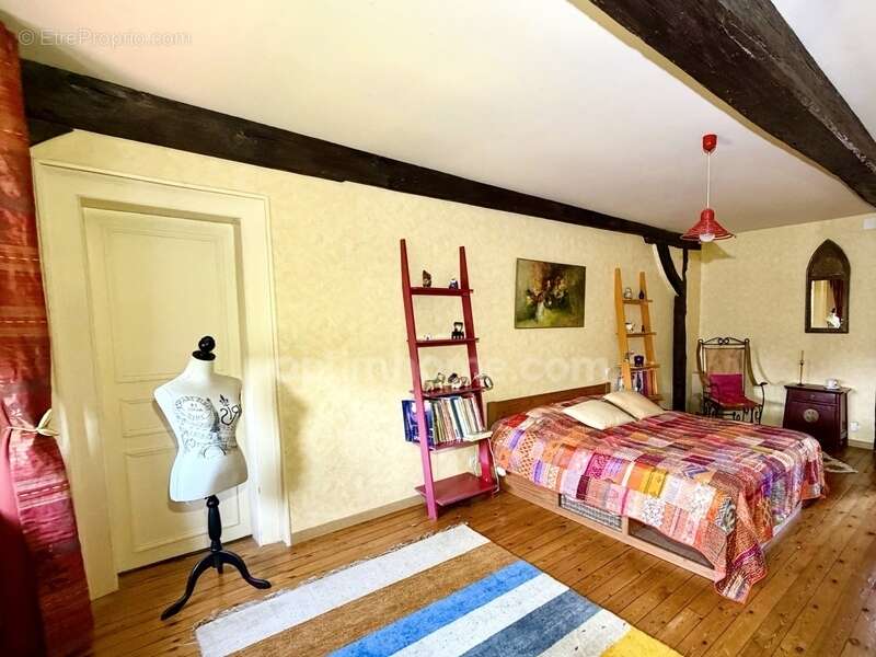 Demeure de caractère du XVIIe siècle rénovée avec élégance – Une adresse rare au cœur de la ville de Bernay (27300) - photo 14