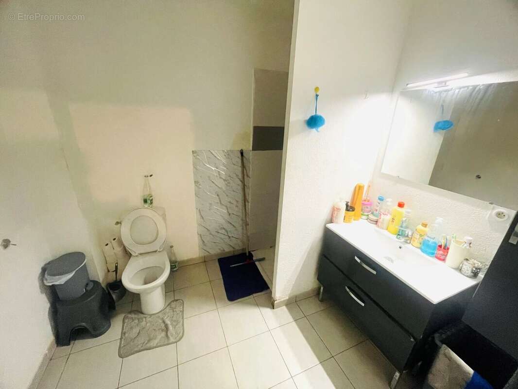 Appartement à MARSEILLE-3E