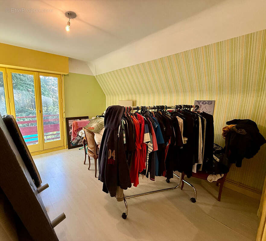 Maison à COMMELLE-VERNAY