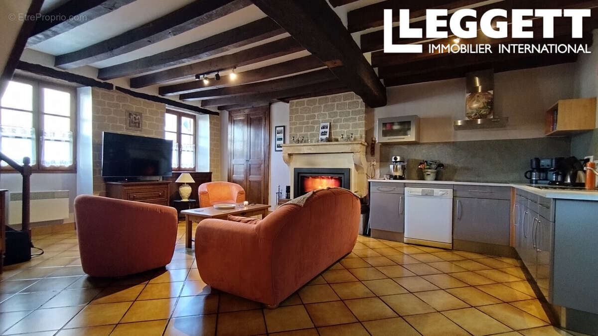 Maison à CHAILLAC