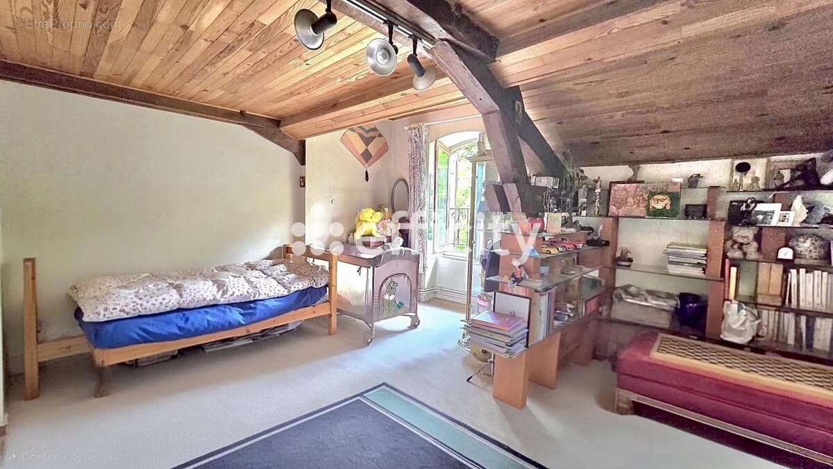 Maison 158 m² à Villefranche-Sur-Saone  - photo 5