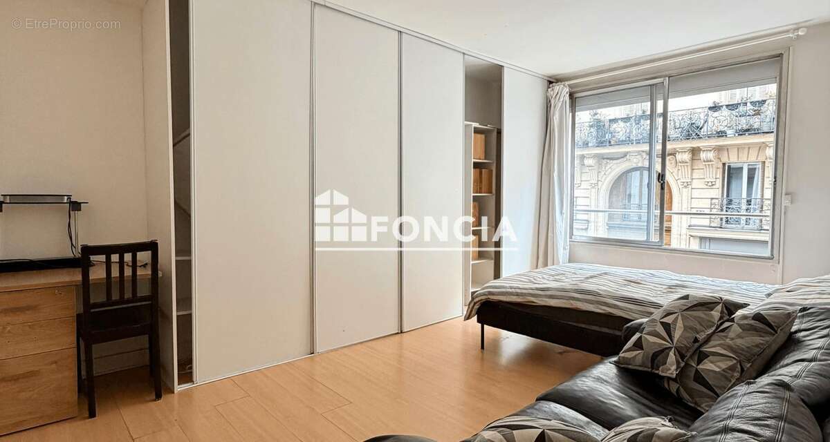 Appartement à PARIS-11E