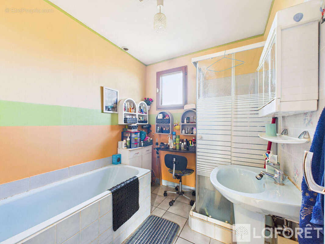 Maison individuelle avec garage et jardin - photo 8