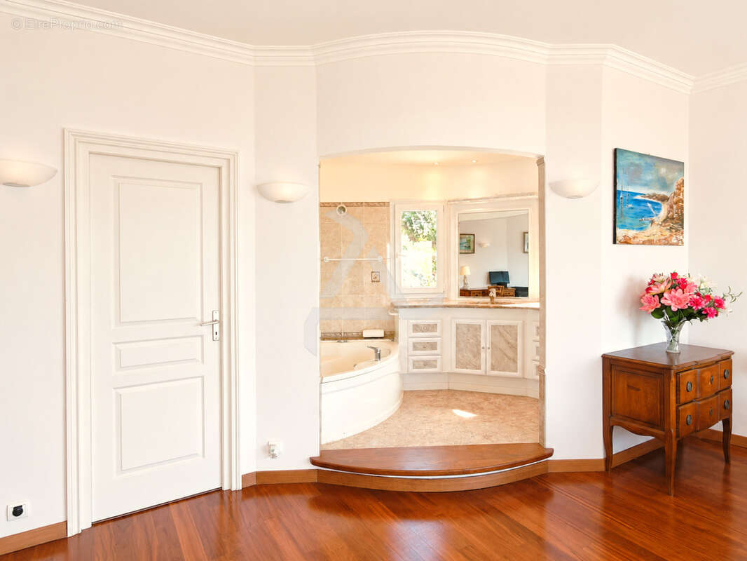 Dans le domaine très exclusif de « marina di fiori » à porto-vecchio villa d’exeption de 354m2 - photo 28