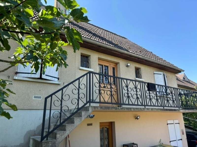 Maison à PONT-SAINTE-MAXENCE