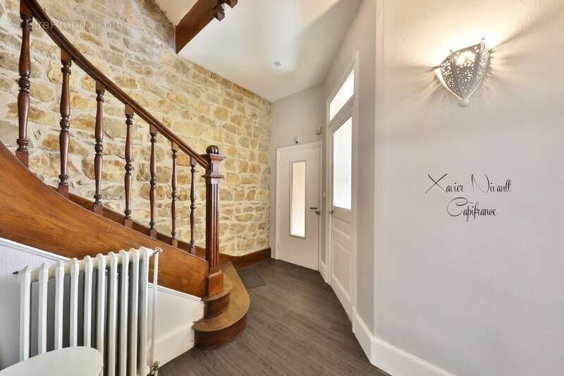 Maison à MONTREVEL-EN-BRESSE