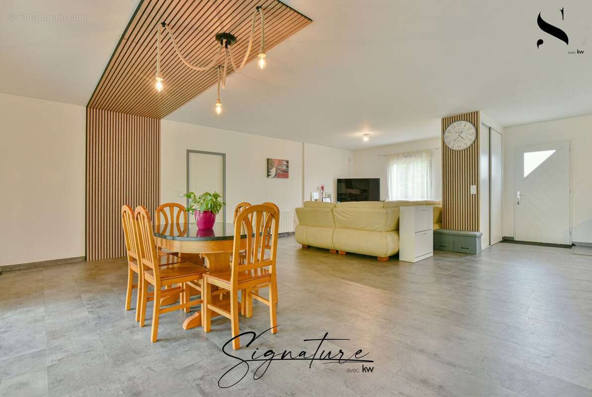 Maison à SAINT-HILAIRE-BONNEVAL