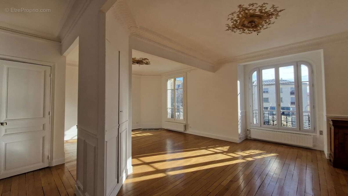 Appartement à BOIS-COLOMBES