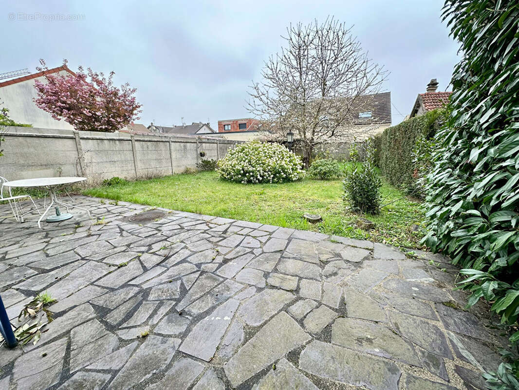 Maison à GOUSSAINVILLE