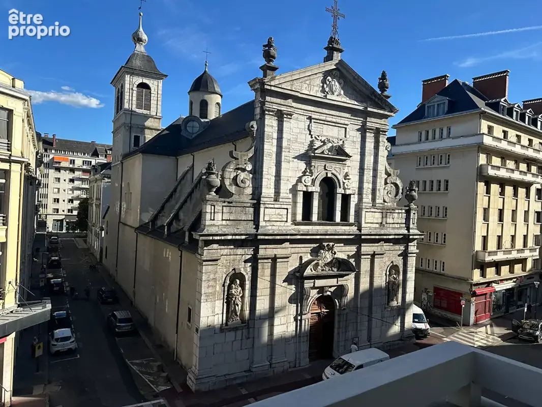 Chambéry T3 de 85 m² en étage - photo 4