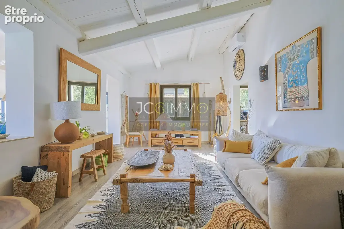 Carqueirane - villa t6 183 m2 vue mer dominante et panoramique avec studio - photo 12