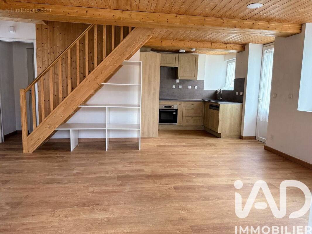 Photo 1 - Maison à VENANSAULT