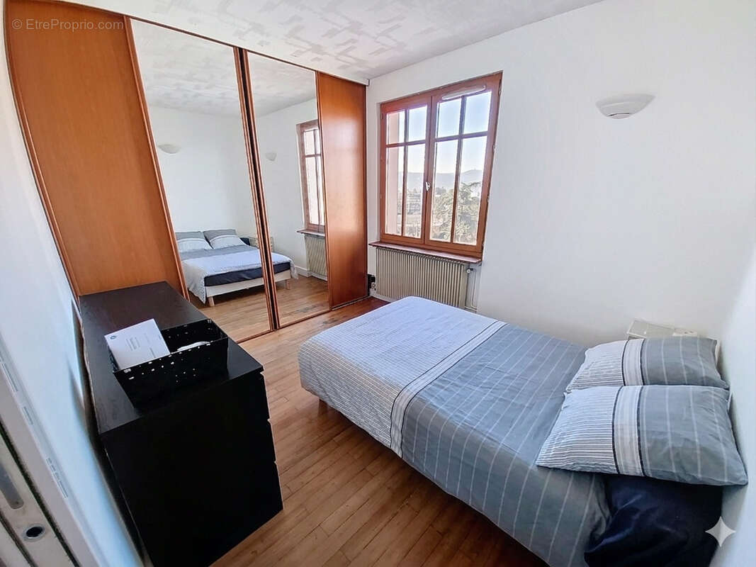 Appartement à SATHONAY-CAMP