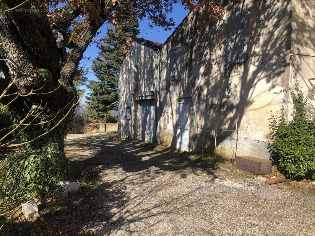 Maison à BONNIEUX