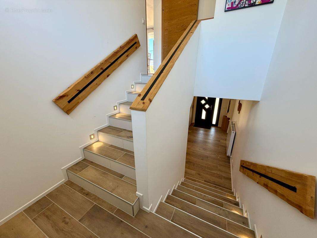 Maison à BEAUCROISSANT