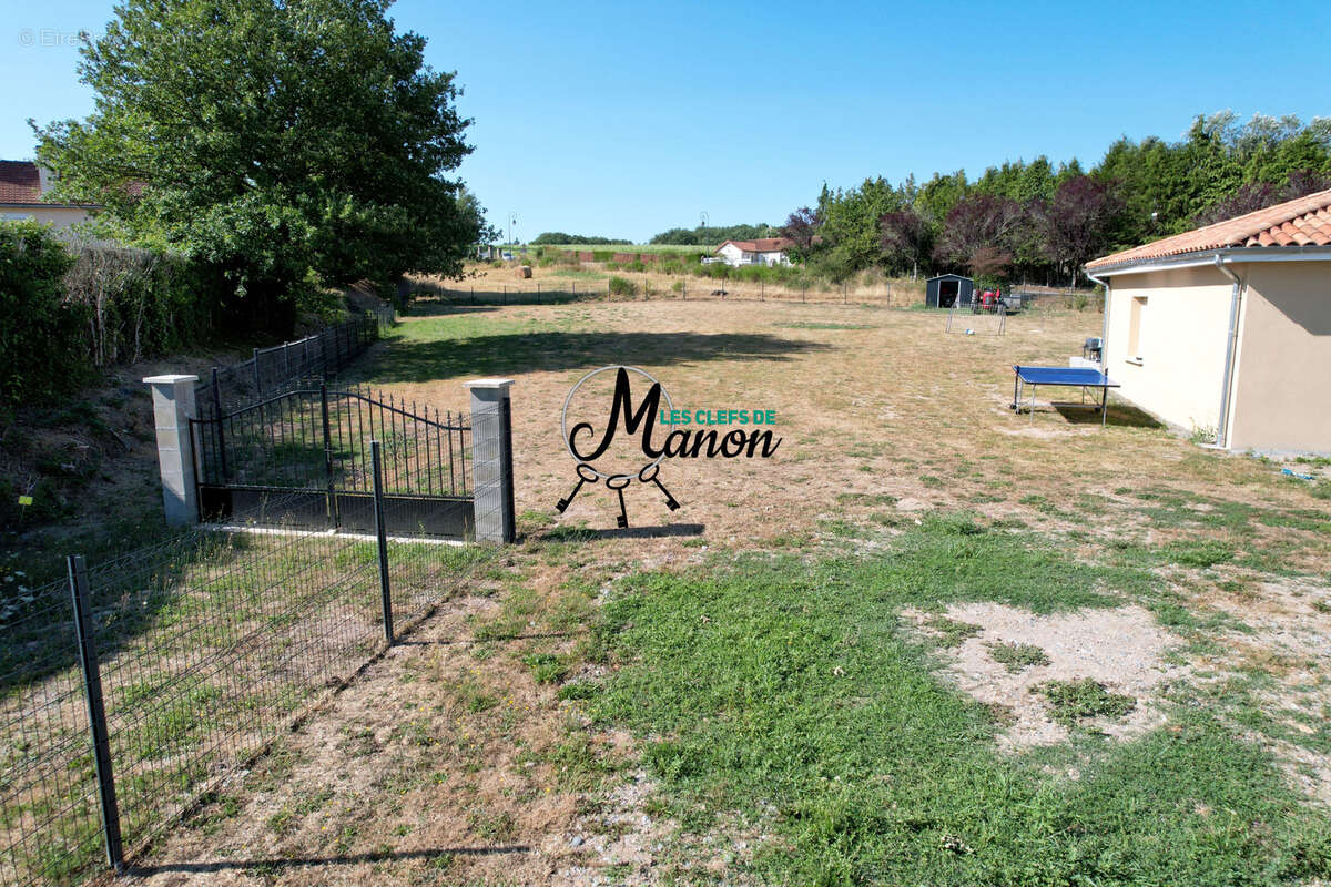 Terrain constructible 1187m2 - photo 3