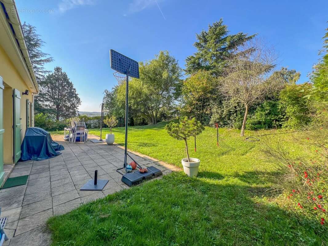 Maison à SAINT-REMY-LES-CHEVREUSE