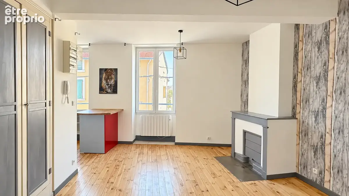 Appartement à BOURG-DE-PEAGE