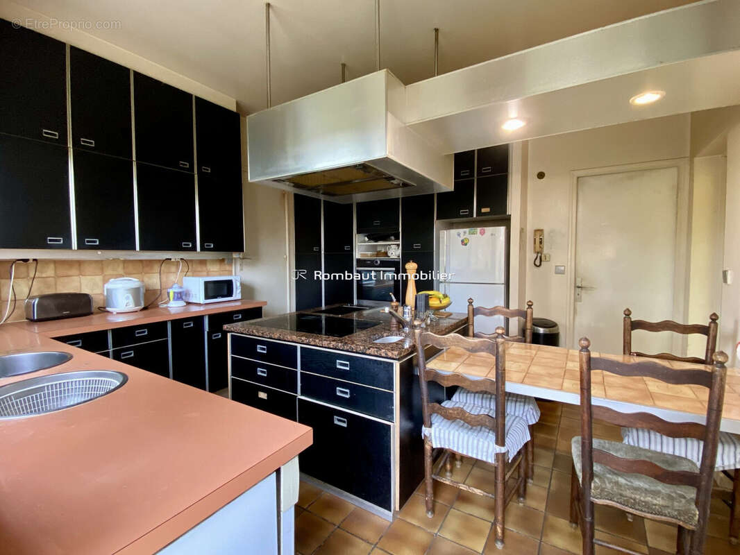 Maison à LA CELLE-SAINT-CLOUD