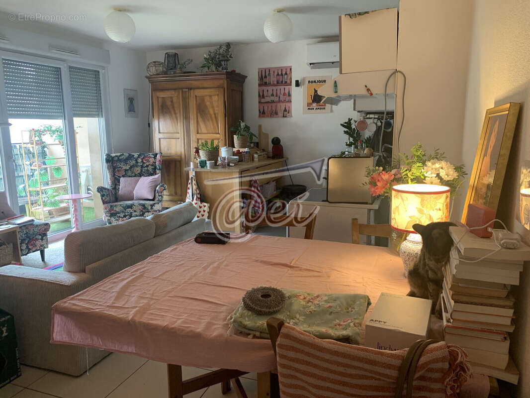 Appartement 53 m² à Saint-Maximin-La-Sainte-Baume  - photo 3