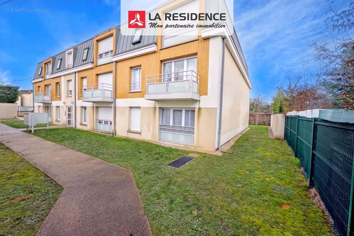 Appartement à LES PAVILLONS-SOUS-BOIS