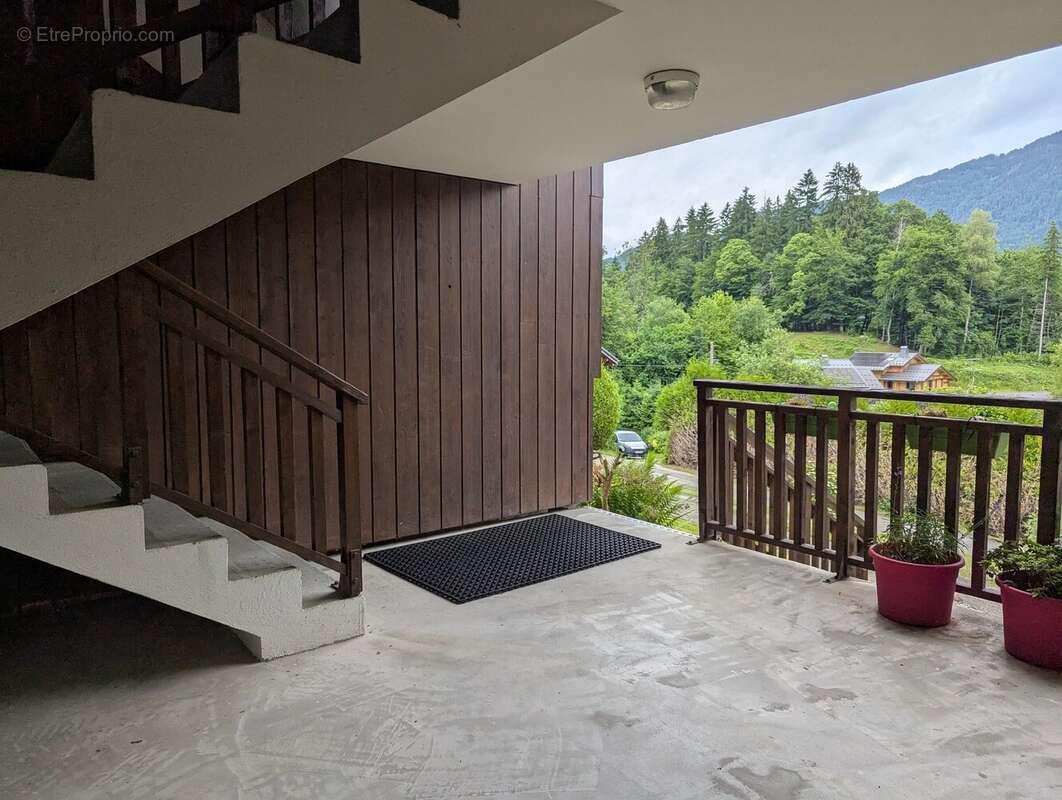 Appartement à MORILLON