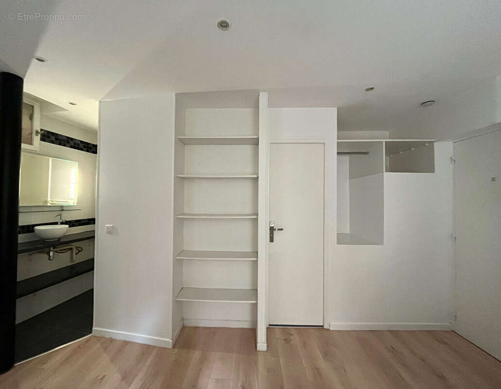 Appartement à PARIS-20E