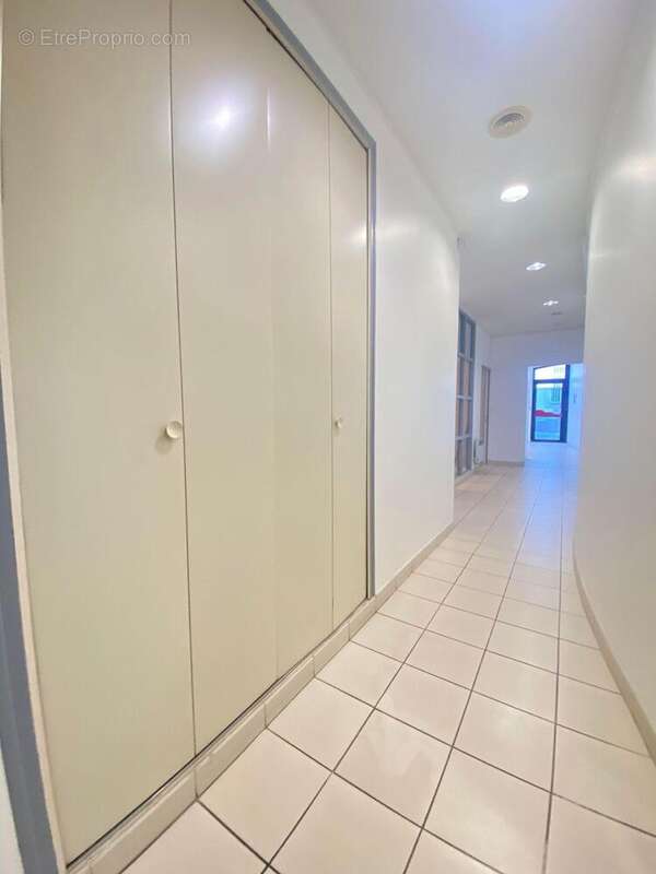 Dans le dégagement, un grand placard - Maison à LAON