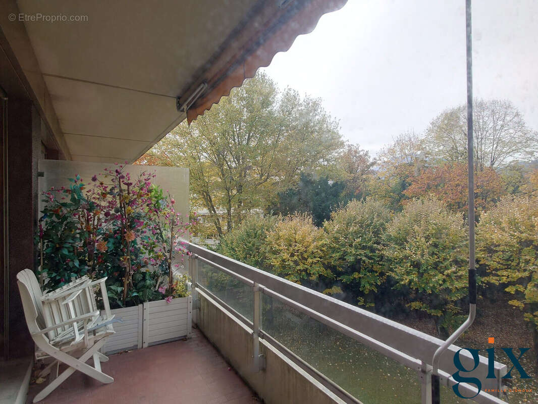 Appartement à MEYLAN