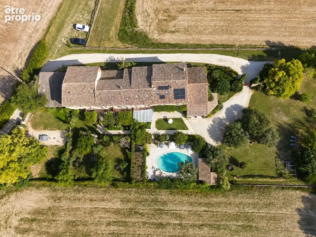 Domaine en pierre de 675 m² avec piscine sur près de 3 ha - Roquemaure - photo 15
