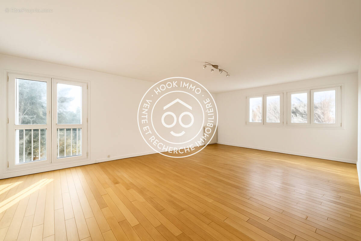 SEJOUR 35 M2 - Appartement à CHEVILLY-LARUE