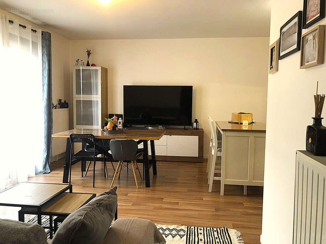 Appartement à AUBERVILLIERS