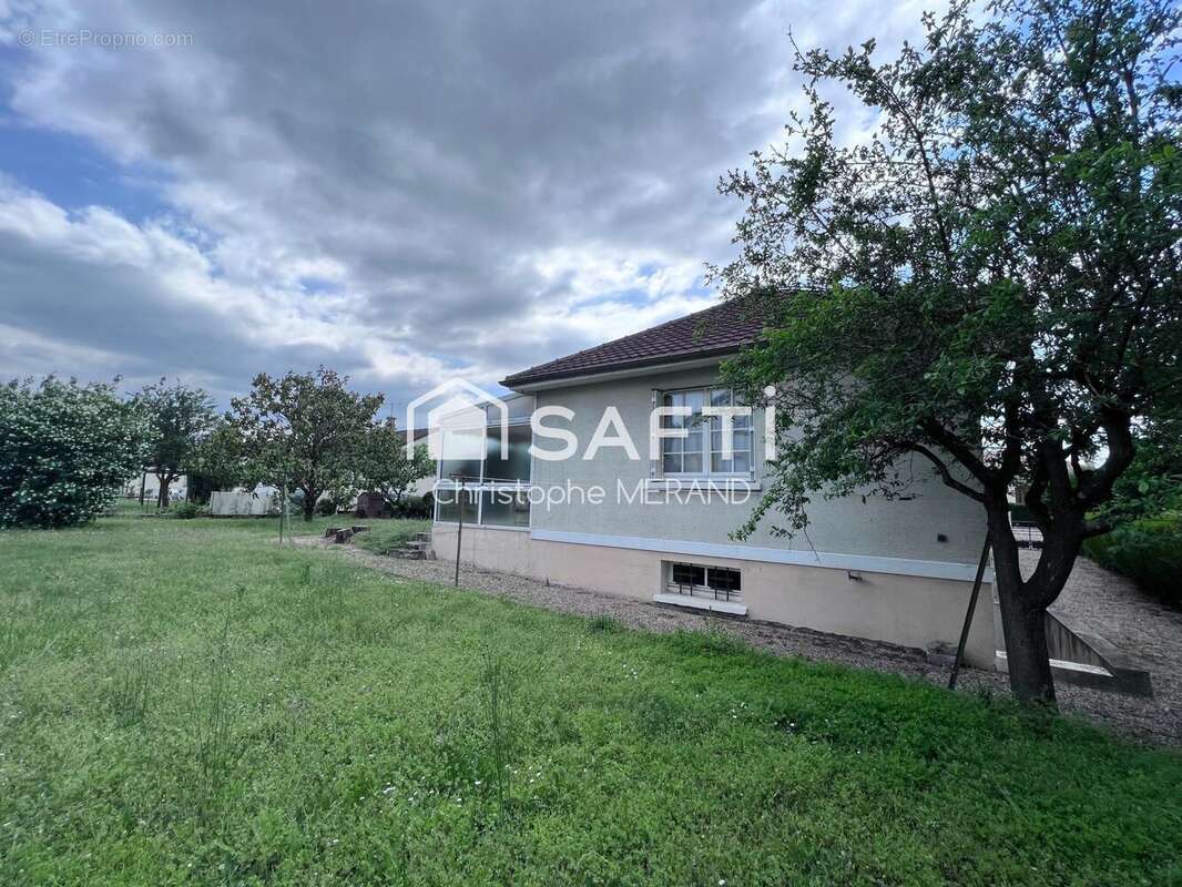 Photo 3 - Maison à LES ORMES