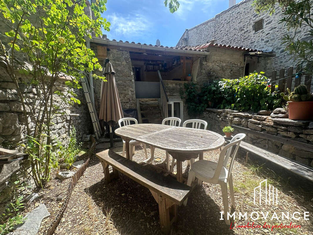 Maison à CLARET