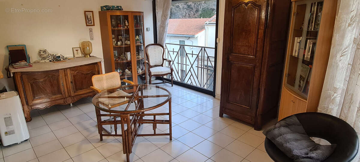 Montpellier Arceaux  appartement T2/T3 de 54m² avec caves et parking - photo 2