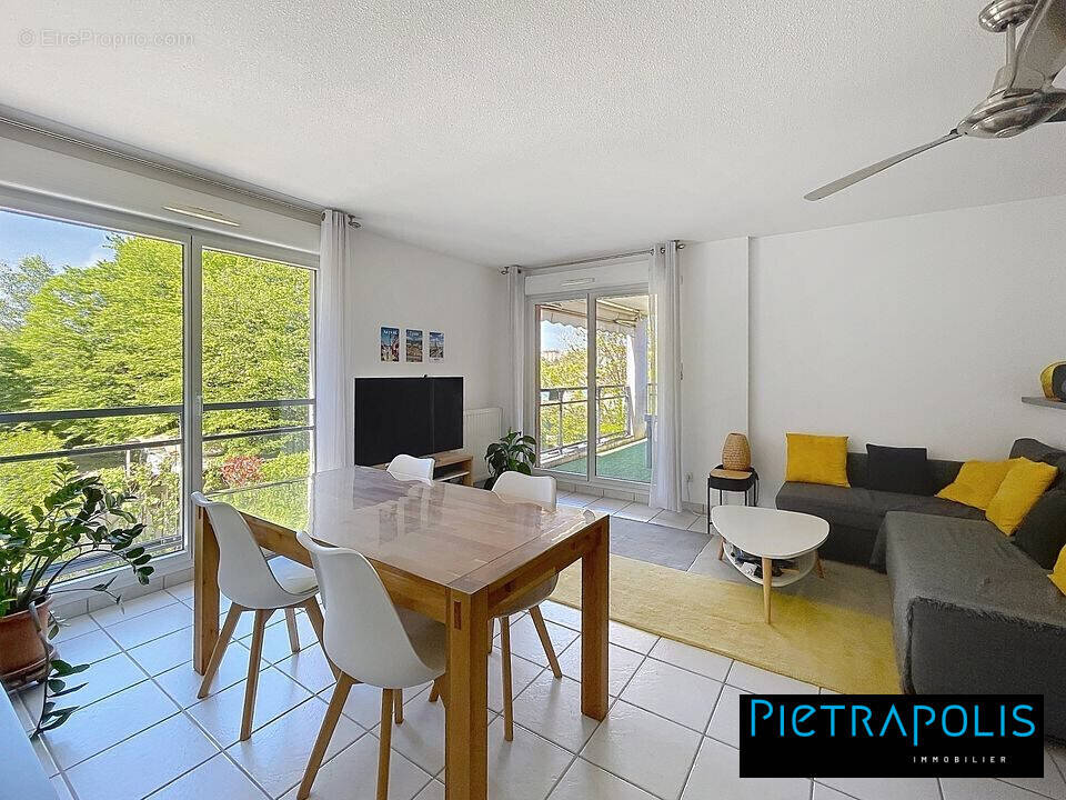 Appartement à SAINTE-FOY-LES-LYON