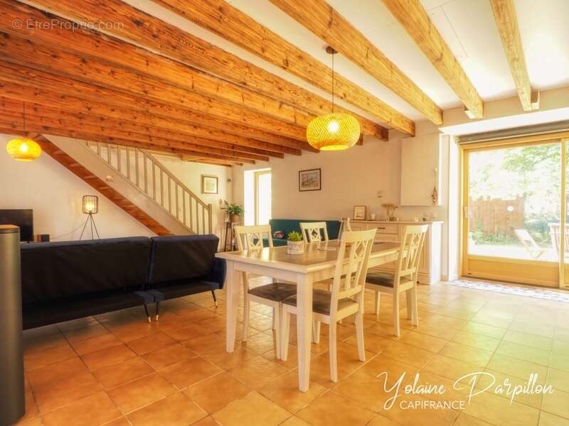 Longère avec 4 chambres et piscine - LES BROUZILS (85) - photo 6