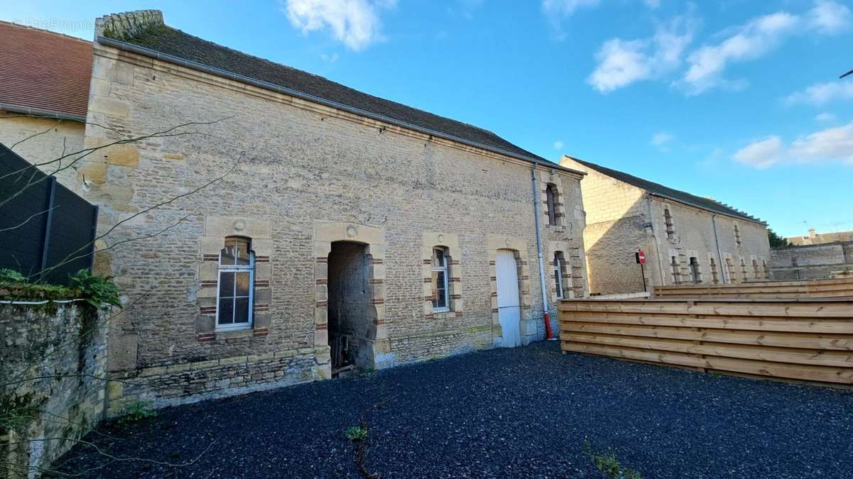 Maison à BIEVILLE-BEUVILLE