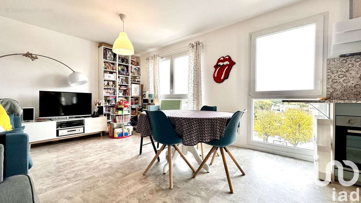 Photo 2 - Appartement à ROISSY-EN-BRIE