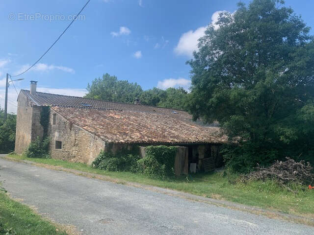 Maison à SAINT-DIZANT-DU-GUA