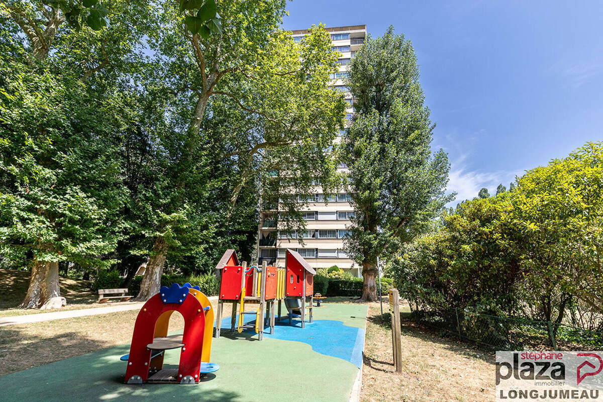 Appartement à SAVIGNY-SUR-ORGE