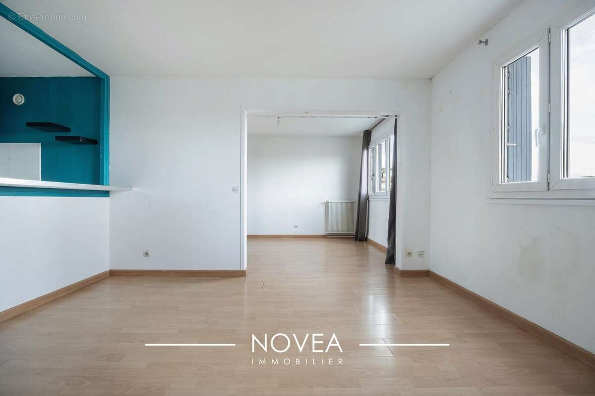 Appartement à MEYZIEU