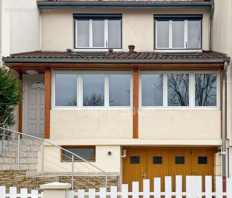 Maison à CHEVIGNY-SAINT-SAUVEUR