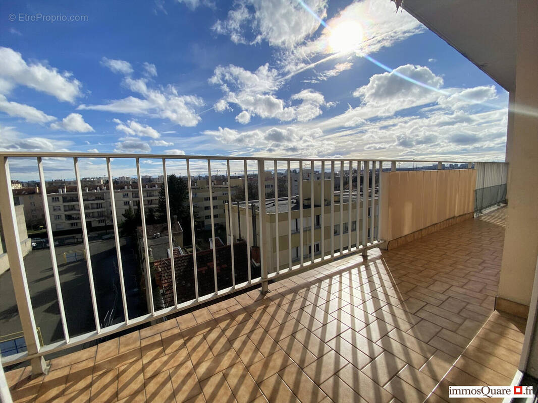 Appartement à LYON-8E