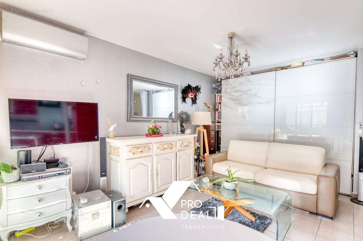 Appartement 45 m² à Chassieu  - photo 4