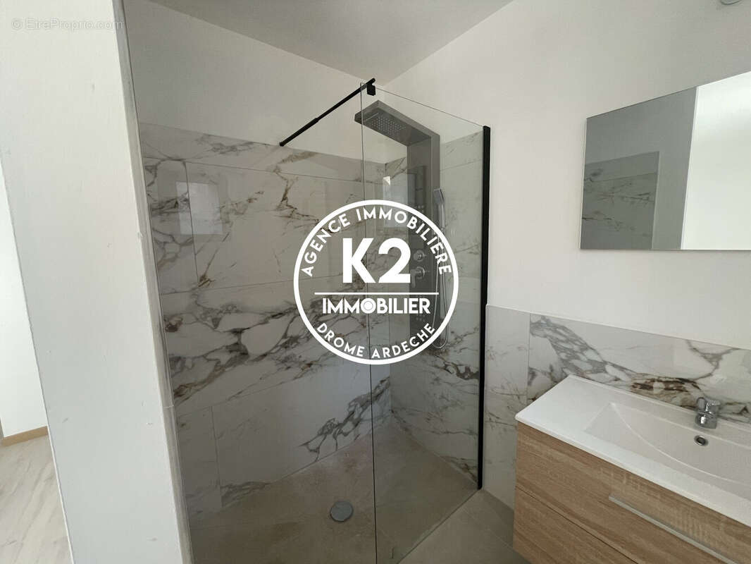Appartement à MONTELIMAR