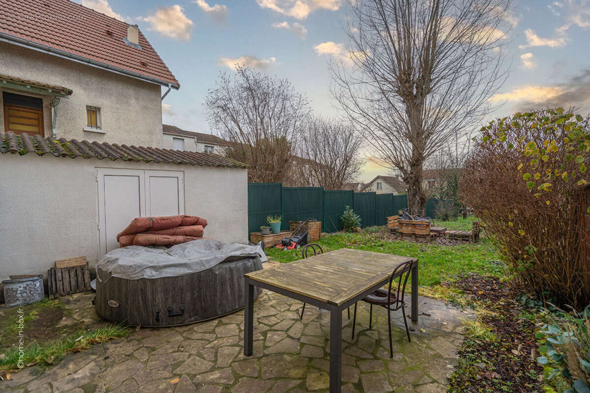 Maison à VILLIERS-SUR-MARNE